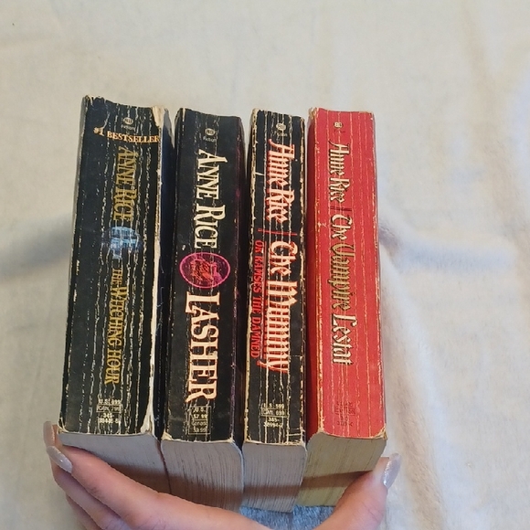 Anne Rice Book Collection - Picture 10 of 14